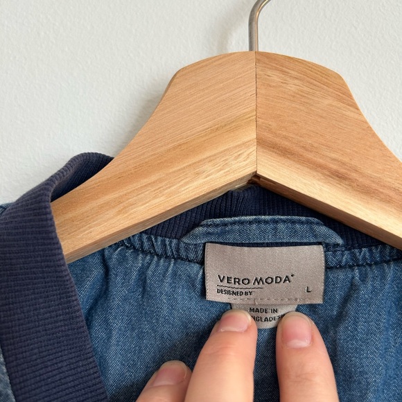 Preloved lightweight bomber jacket - Picture 2 of 2